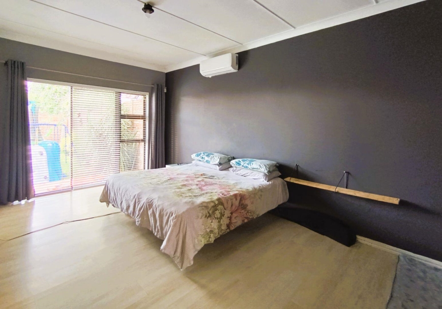 4 Bedroom Property for Sale in Willows Free State